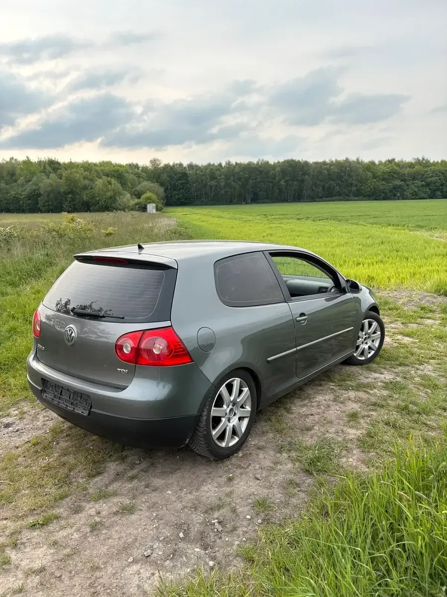 Gebraucht VW Golf V GT 105 PS (77 kW) 2007 Grau Limousine