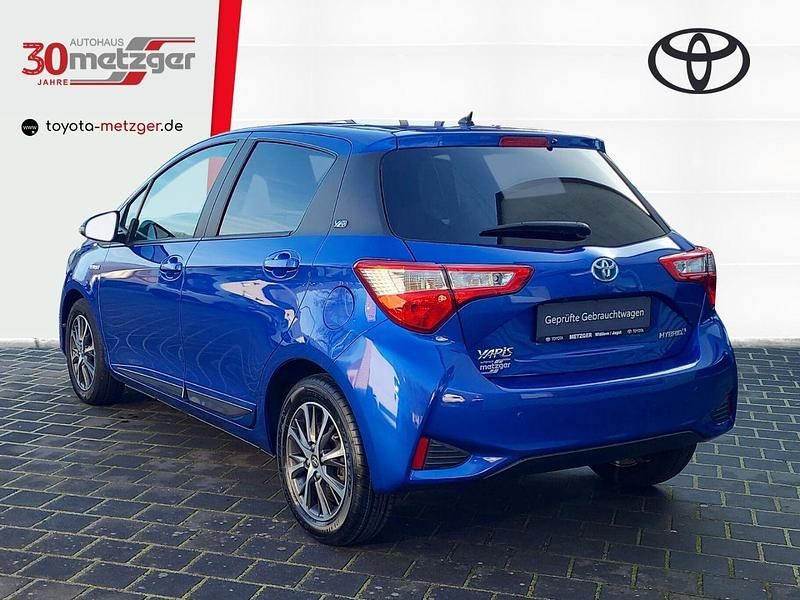 Gebraucht Toyota Yaris Hybrid Plus 101 PS (74 kW) 2019 Blau Kleinwagen