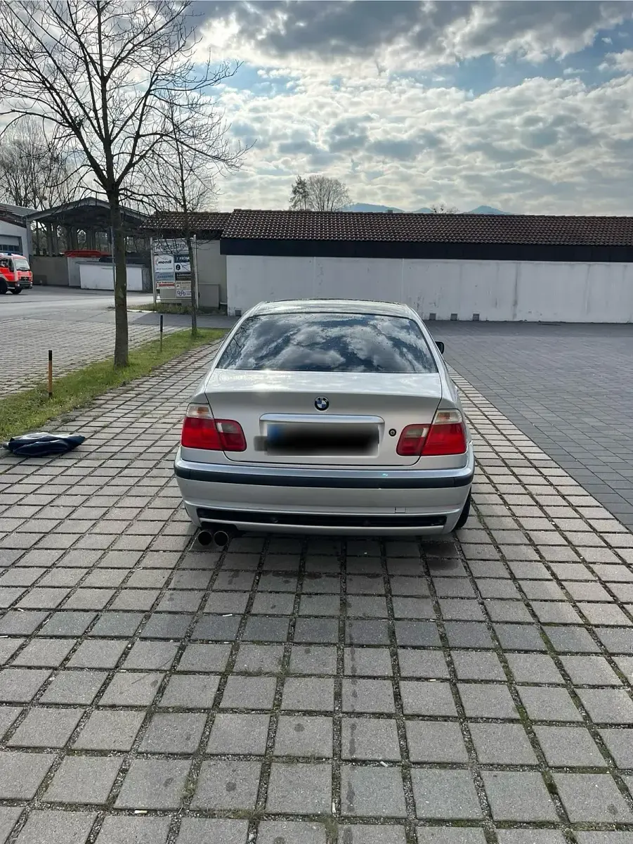 Gebraucht BMW 328 193 PS (141 kW) 1998 Limousine