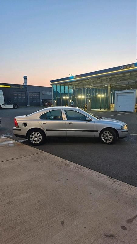 Gebraucht Volvo S60 170 PS (125 kW) 2004 Silber Limousine