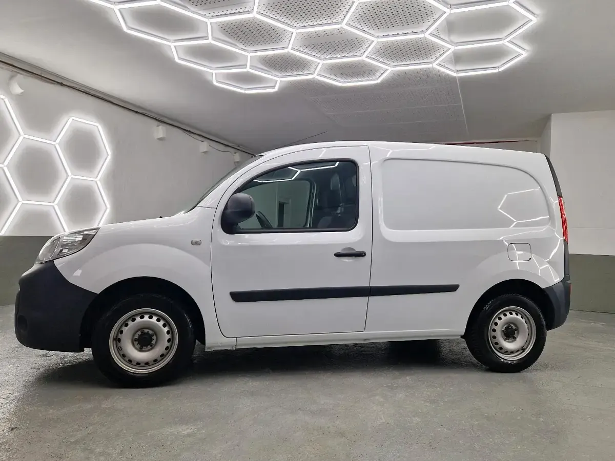 Gebraucht Renault Kangoo 110 PS (80 kW) 2018 Weiß Van / Kleinbus