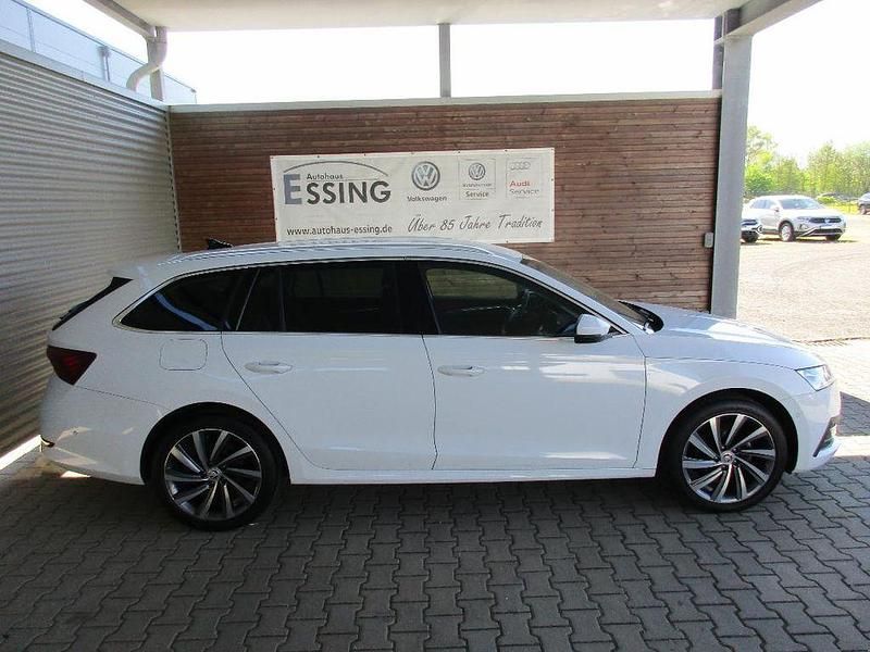 Gebraucht Skoda Octavia Style 150 PS (110 kW) 2022 Weiß Kombi