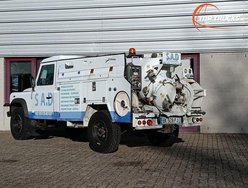 Gebraucht Land Rover Defender 122 PS (89 kW) 2011 Weiß Pickup