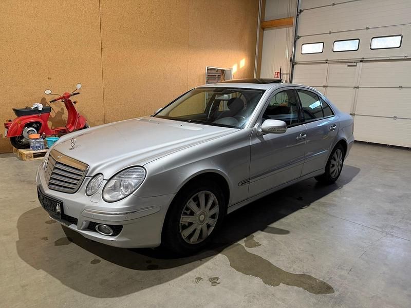 Silber Gebraucht 2007 Mercedes E280 Elegance Limousine | 5.700 € (Guter Preis) - Bild 1/4