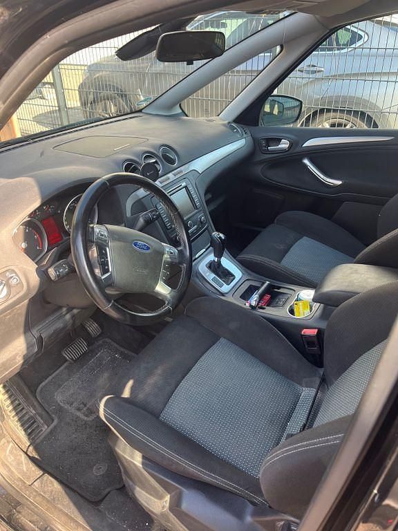 Gebraucht Ford S-MAX Trend 140 PS (102 kW) 2013 Schwarz Van / Kleinbus