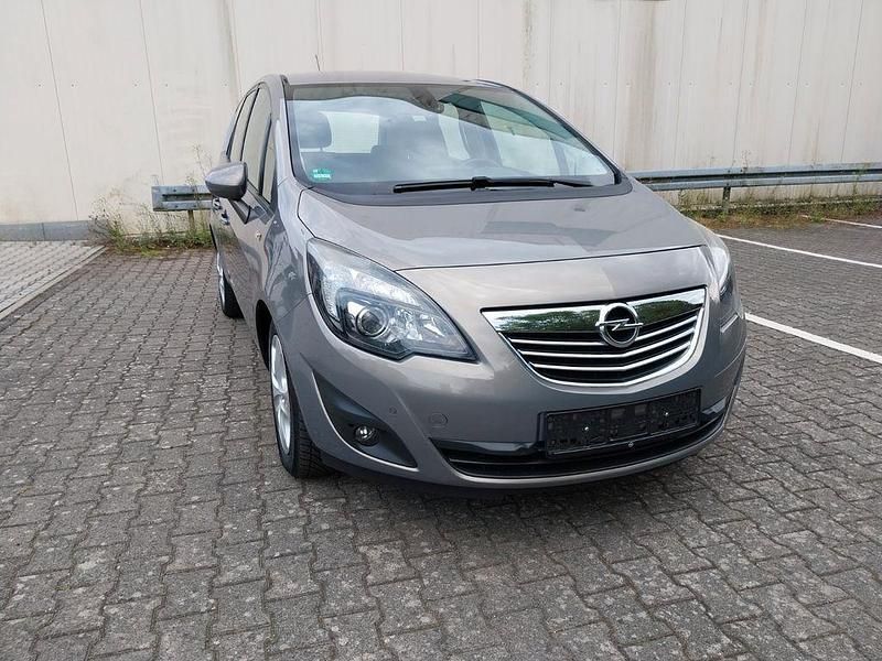 Braun Gebraucht 2011 Opel Meriva Innovation Van / Kleinbus | 4.999 € (Guter Preis) - Bild 1/4