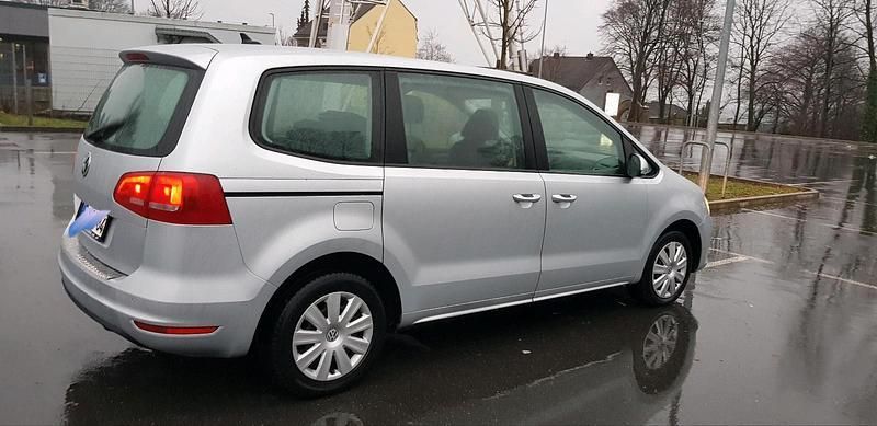 Silber Gebraucht 2014 VW Sharan Van / Kleinbus | 8.000 € (Superpreis) - Bild 1/4