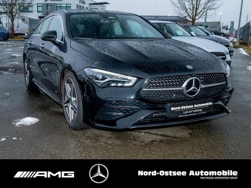 Gebraucht Mercedes CLA200 Shooting Brake AMG 163 PS (119 kW) 2025 Metalliclack kosmosschwarz Kombi