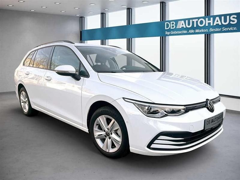 Gebraucht VW Golf VIII Life 131 PS (96 kW) 2023 Weiß Kombi