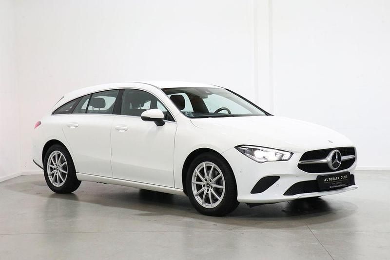 Gebraucht Mercedes CLA200 Shooting Brake 150 PS (110 kW) 2020 Weiß Kombi