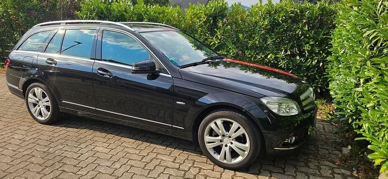 Schwarz Gebraucht 2009 Mercedes C200 Limousine | 5.699 € (Guter Preis) - Bild 1/4