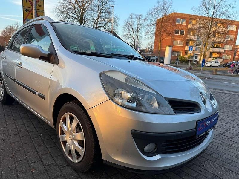 Gebraucht Renault Clio GrandTour Dynamique 101 PS (74 kW) 2008 Silber Kombi