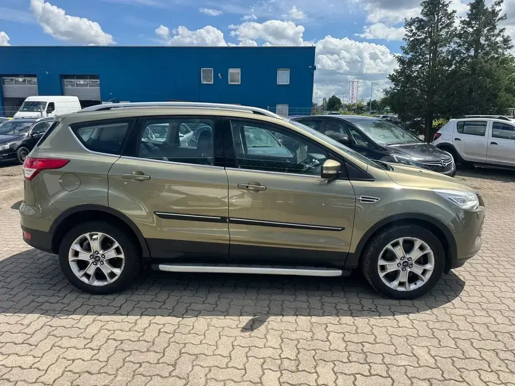 Gebraucht Ford Kuga Titanium 163 PS (119 kW) 2013 Braun SUV