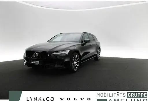Nowe Volvo V60 Plus 455 KM (334 kW) 2026 Czarny Kombi