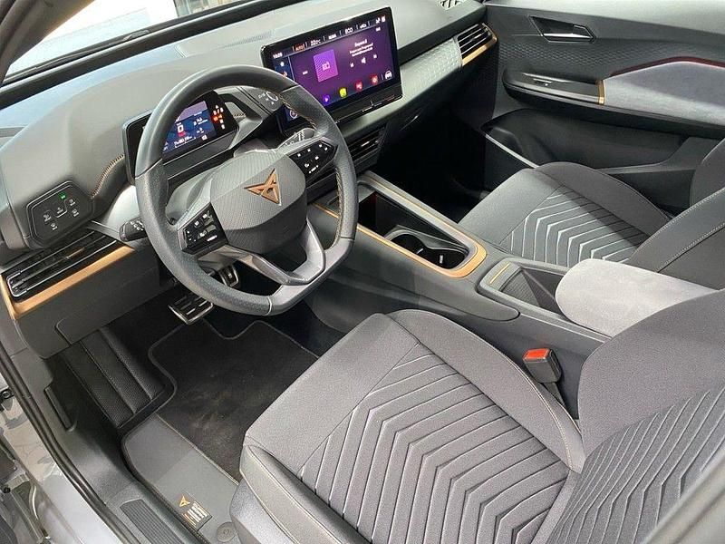Second-hand Cupra Born 150 kW (204 CP) 2024 Gri Hatchback