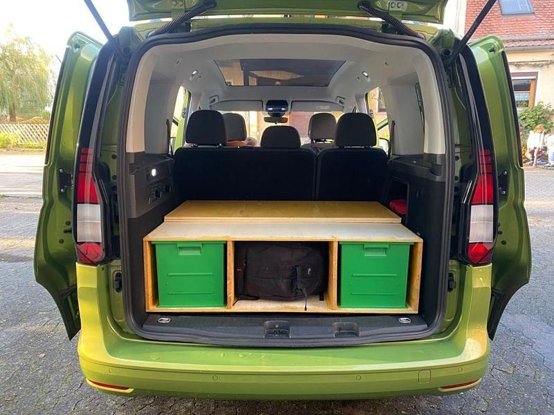 Gebraucht VW Caddy Life 122 PS (89 kW) 2021 Grün Van / Kleinbus