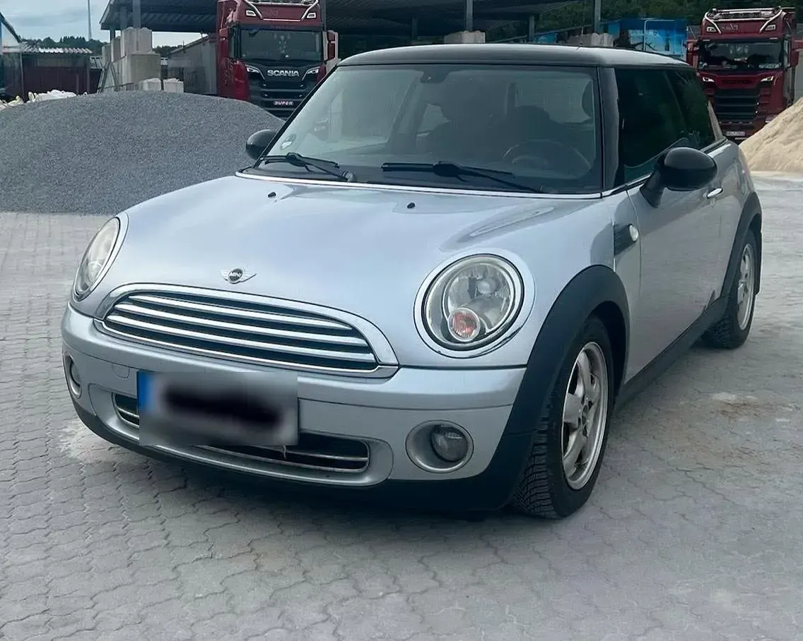 Gebraucht Mini Cooper 120 PS (88 kW) 2009 Silber Kleinwagen
