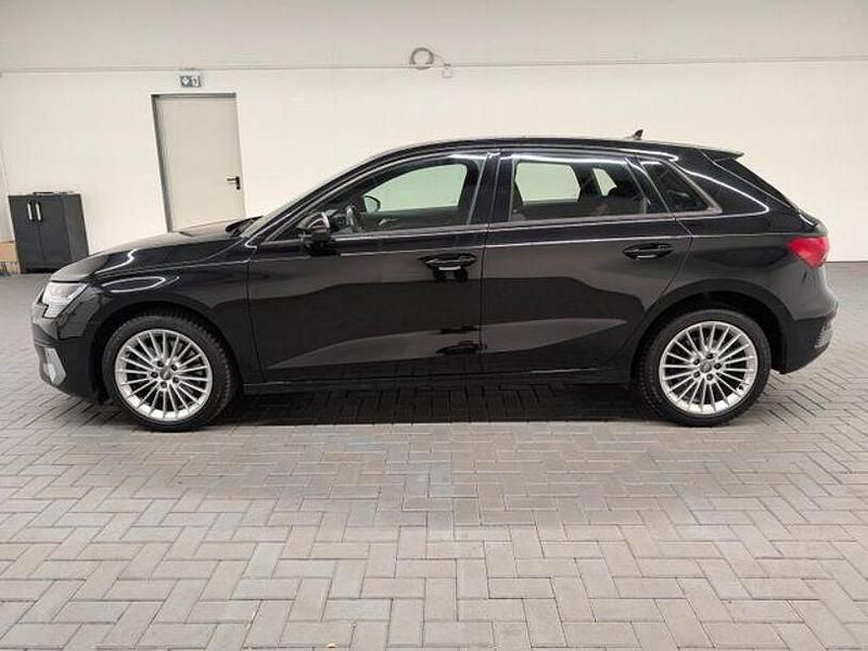 Gebraucht Audi A3 Ambiente 150 PS (110 kW) 2020 Mythosschwarzmet. Limousine