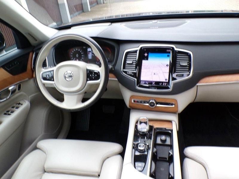 Schwarz Gebraucht 2022 Volvo XC90 Plus SUV | 44.840 € (Fairer Preis) - Bild 1/4