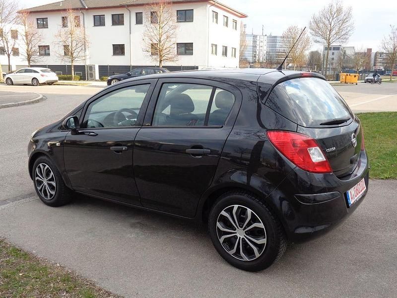 Gebraucht Opel Corsa Selection 86 PS (63 kW) 2014 Schwarz Kleinwagen