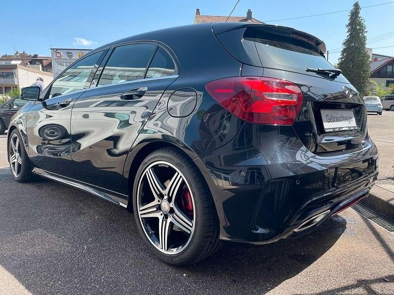 Gebraucht Mercedes A250 218 PS (160 kW) 2016 Kosmosschwarz  metalliclack Limousine