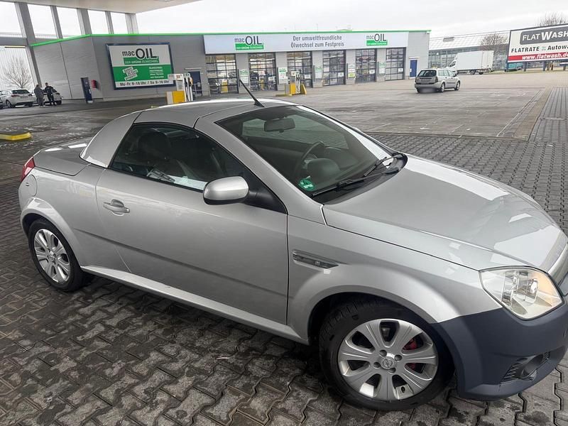 Gebraucht Opel Tigra 125 PS (91 kW) 2008 Grau Cabrio