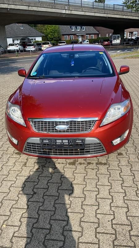 Rot Gebraucht 2007 Ford Mondeo Limousine | 1.650 € (Fairer Preis) - Bild 1/4