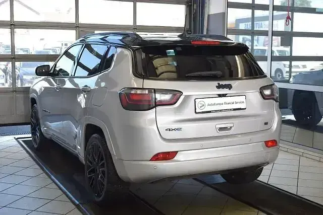 Gebraucht Jeep Compass 241 PS (177 kW) 2022 Glacier met. (vr348) SUV