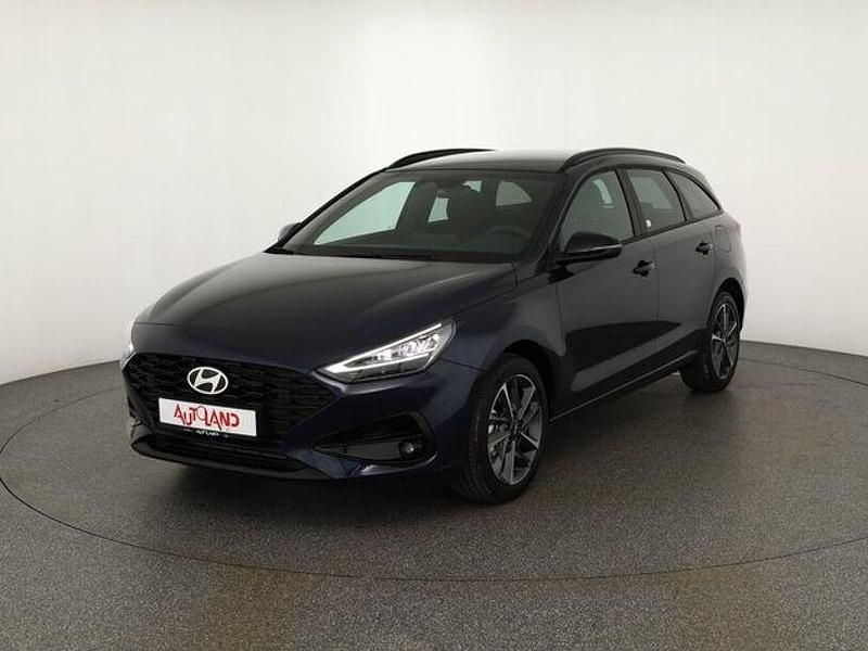 Neu Hyundai i30 140 PS (102 kW) 2025 Blau Kombi