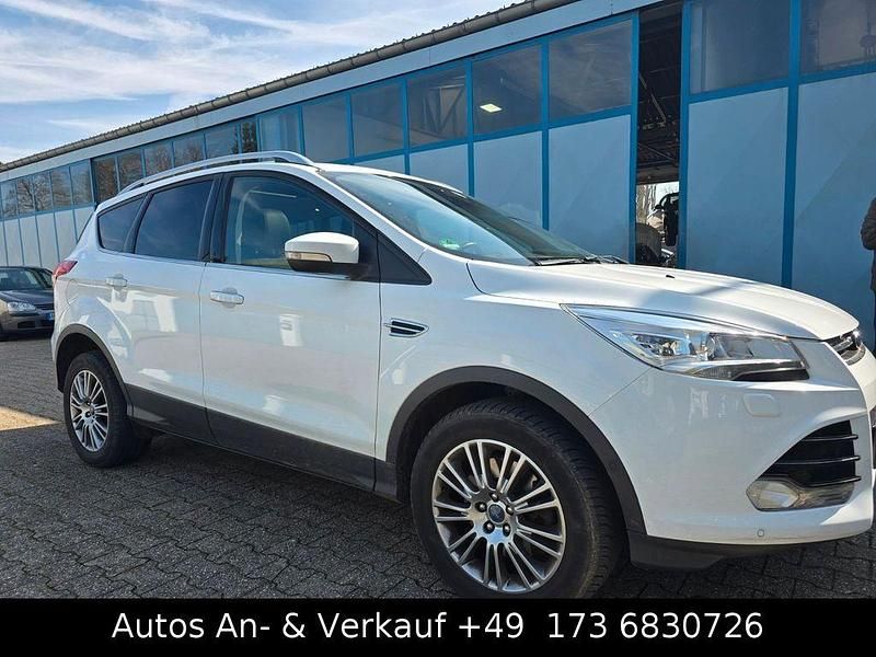 Gebraucht Ford Kuga Titanium 163 PS (119 kW) 2014 Weiß SUV