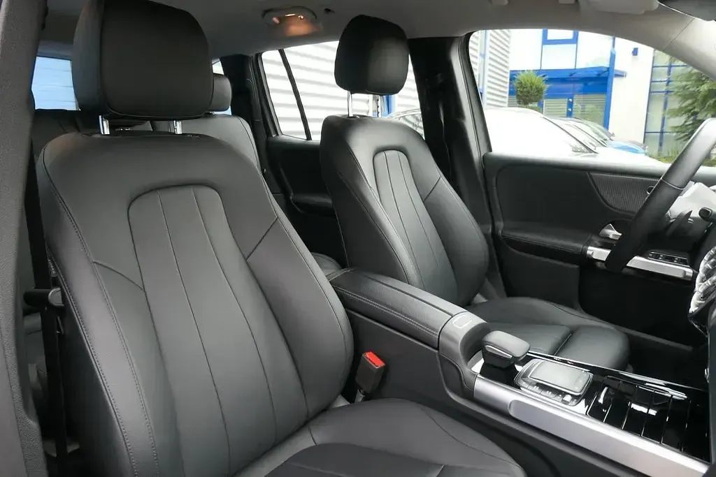 Gebraucht Mercedes GLB200 Progressive 150 PS (110 kW) 2023 Grau SUV