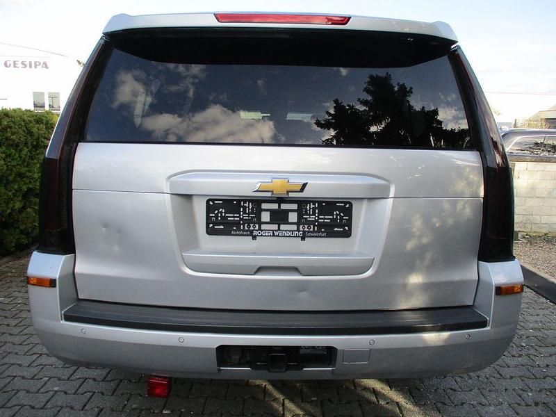 Gebraucht Chevrolet Suburban LT 360 PS (264 kW) 2018 Silber SUV