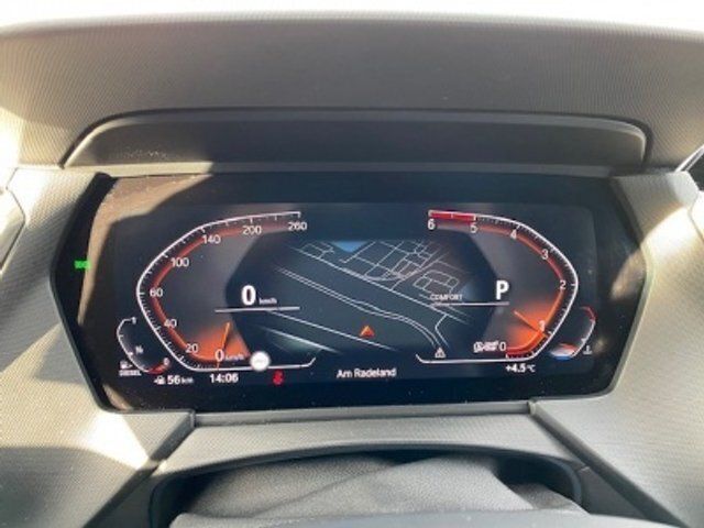Gebraucht BMW 120 M Sport 190 PS (139 kW) 2020 Schwarz metallic Kleinwagen