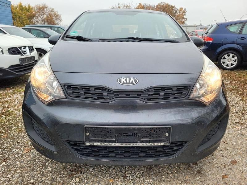 Second-hand Kia Rio 86 CP (63 kW) 2014 Gri Berlinǎ
