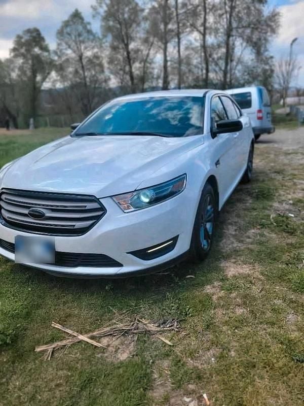 Second-hand Ford Taurus 288 CP (211 kW) 2015 Alb Berlinǎ