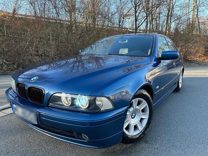 Blau Gebraucht 2002 BMW 525 Sport Line Limousine | 8.999 € (Teuer) - Bild 1/4