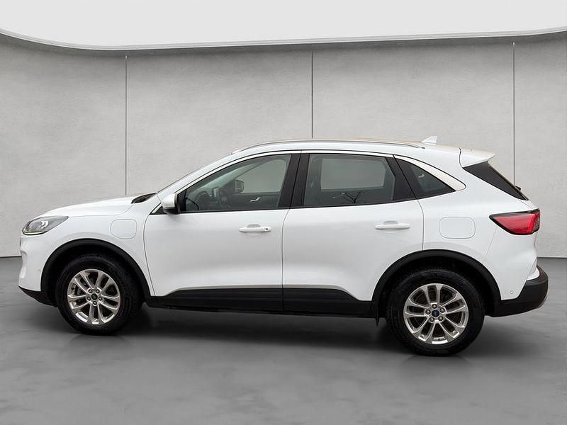 Gebraucht Ford Kuga Titanium 152 PS (111 kW) 2022 Weiß SUV