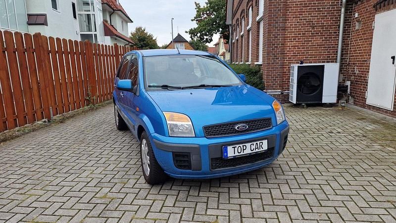 Blau Gebraucht 2011 Ford Fusion Ambiente Kleinwagen | 3.999 € (Etwas zu teuer) - Bild 1/4