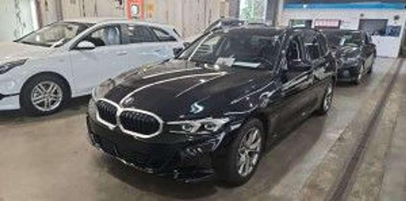 Schwarz Gebraucht 2022 BMW 318 Shadowline Kombi | 28.799 € (Fairer Preis) - Bild 1/4