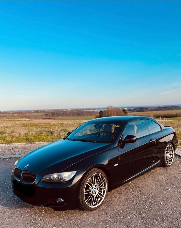 Gebraucht BMW 330 Cabriolet M Sport 245 PS (180 kW) 2010 Schwarz Cabrio