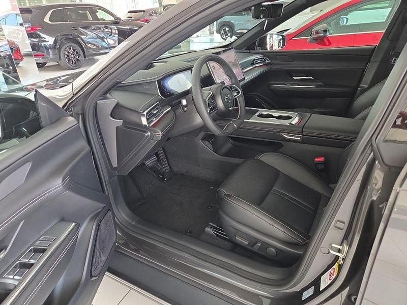 Neu Mazda 6e Takumi-Line 189 kW (258 PS) 2025 Grau Limousine