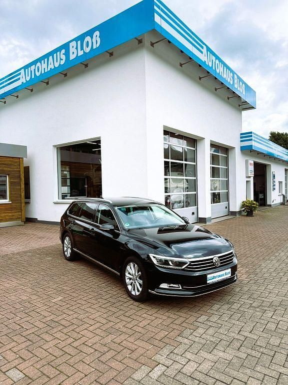 Schwarz Gebraucht 2018 VW Passat Highline Kombi | 18.500 € (Fairer Preis) - Bild 1/4