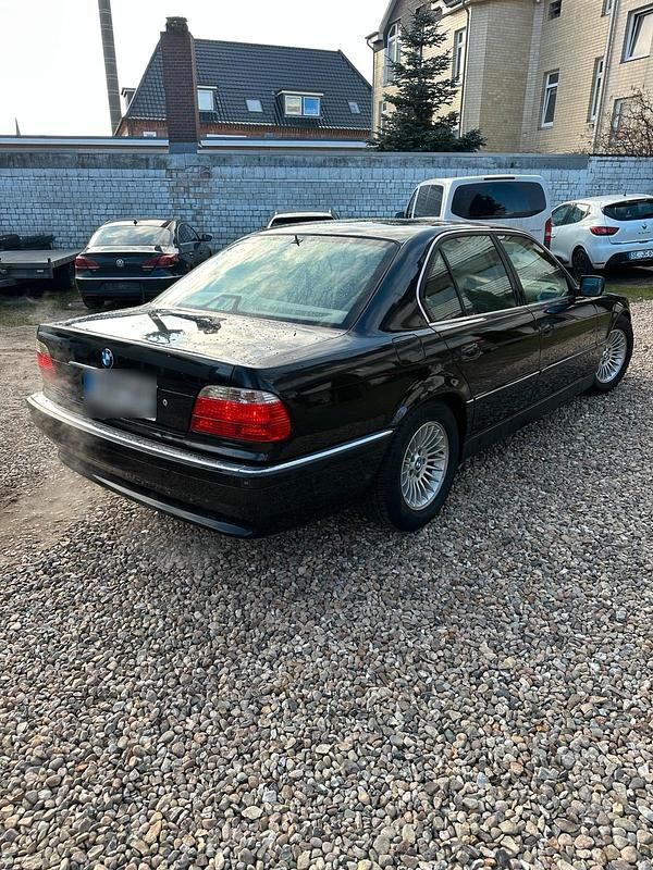 Gebraucht BMW 728 193 PS (141 kW) 1996 Schwarz Limousine