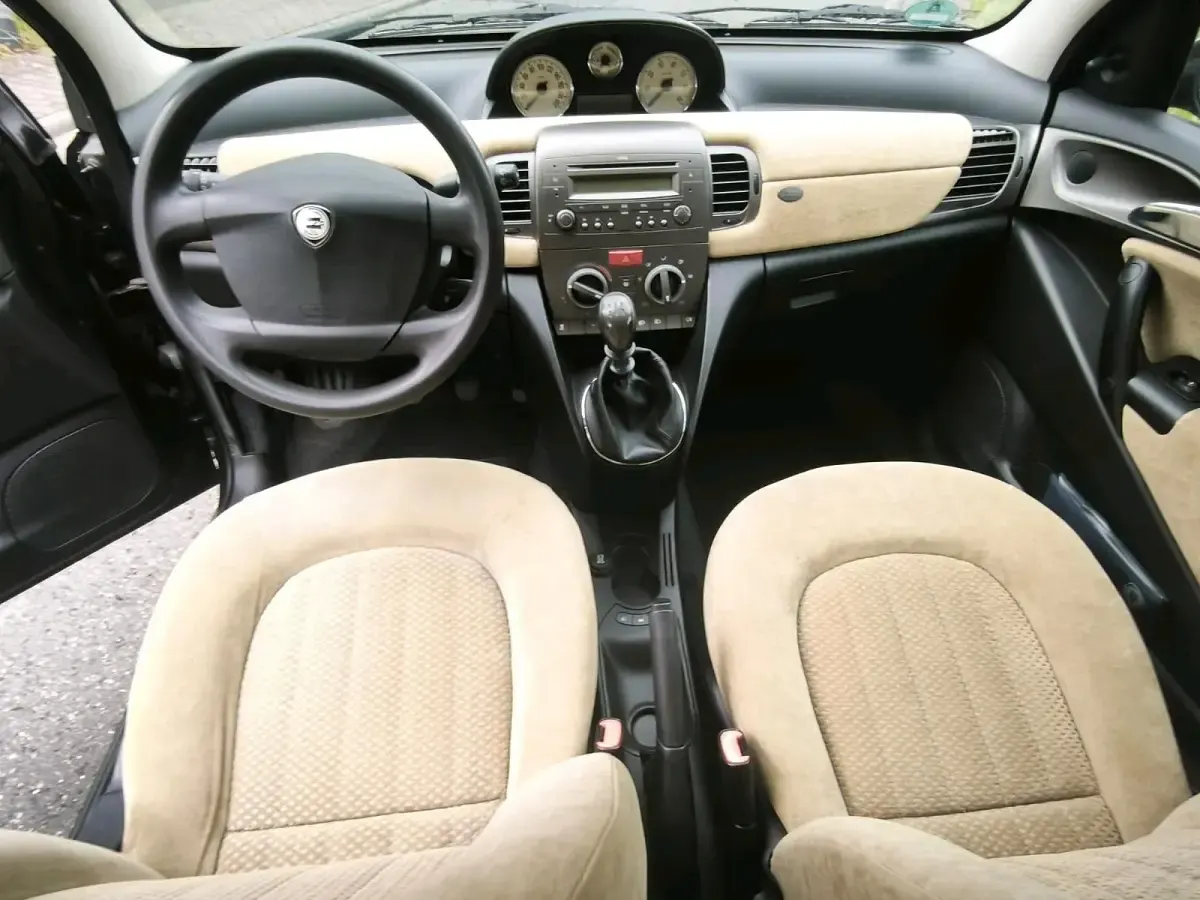 Gebraucht Lancia Ypsilon 60 PS (44 kW) 2006 Schwarz Kleinwagen