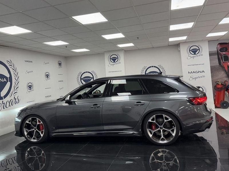 Gebraucht Audi RS4 Sport 450 PS (330 kW) 2024 Grau Kombi