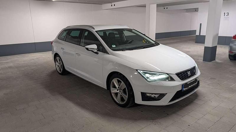 Weiß Gebraucht 2016 Seat Leon ST FR Kombi | 8.499 € (Fairer Preis) - Bild 1/4