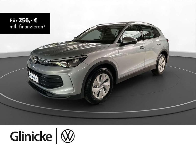 Grenadillschwarz metallic Gebraucht 2025 VW Tiguan SUV | 35.670 € (Guter Preis) - Bild 1/3