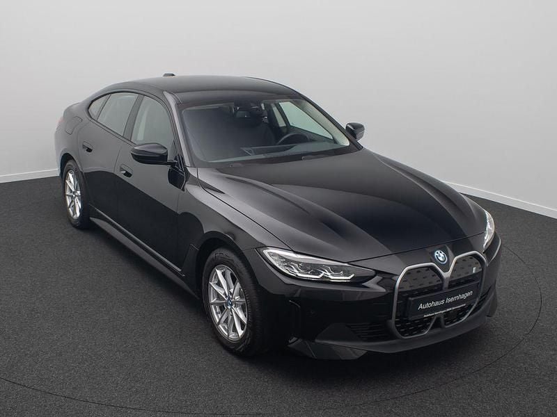 Second-hand BMW i4 Efficient Dynamics 210 kW (286 CP) 2023 Negru Berlinǎ