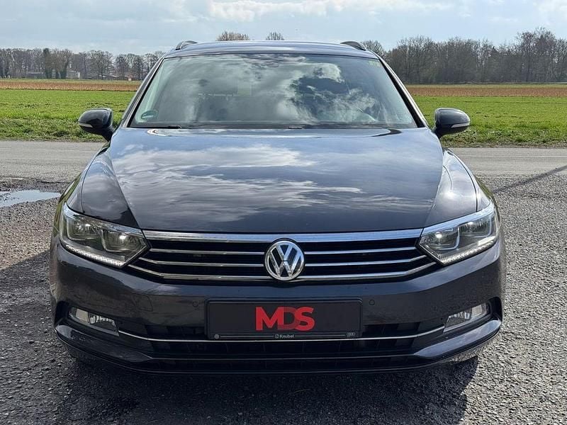 Gebraucht VW Passat Highline 150 PS (110 kW) 2018 Schwarz Kombi