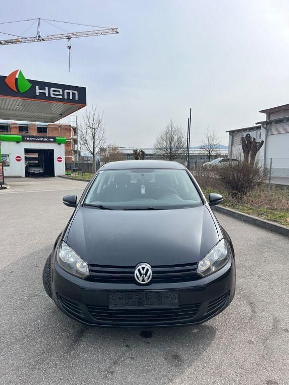 Gebraucht VW Golf VI 90 PS (66 kW) 2011 Schwarz Kleinwagen